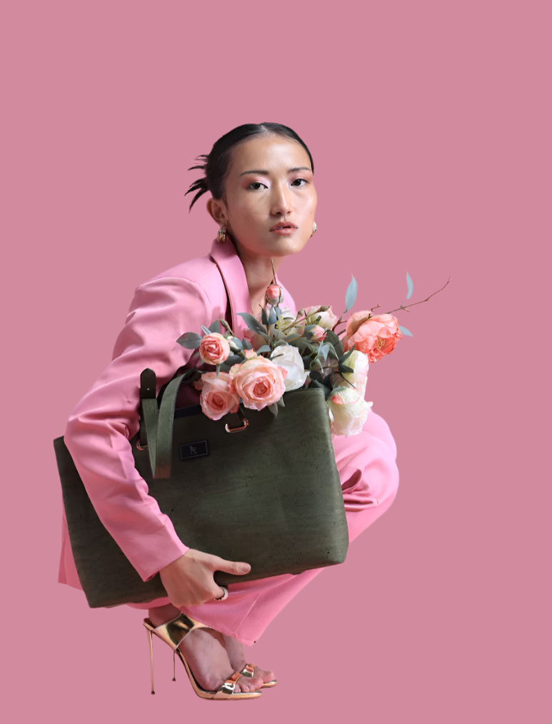 Quietly Crafted Bags For Modern Life.